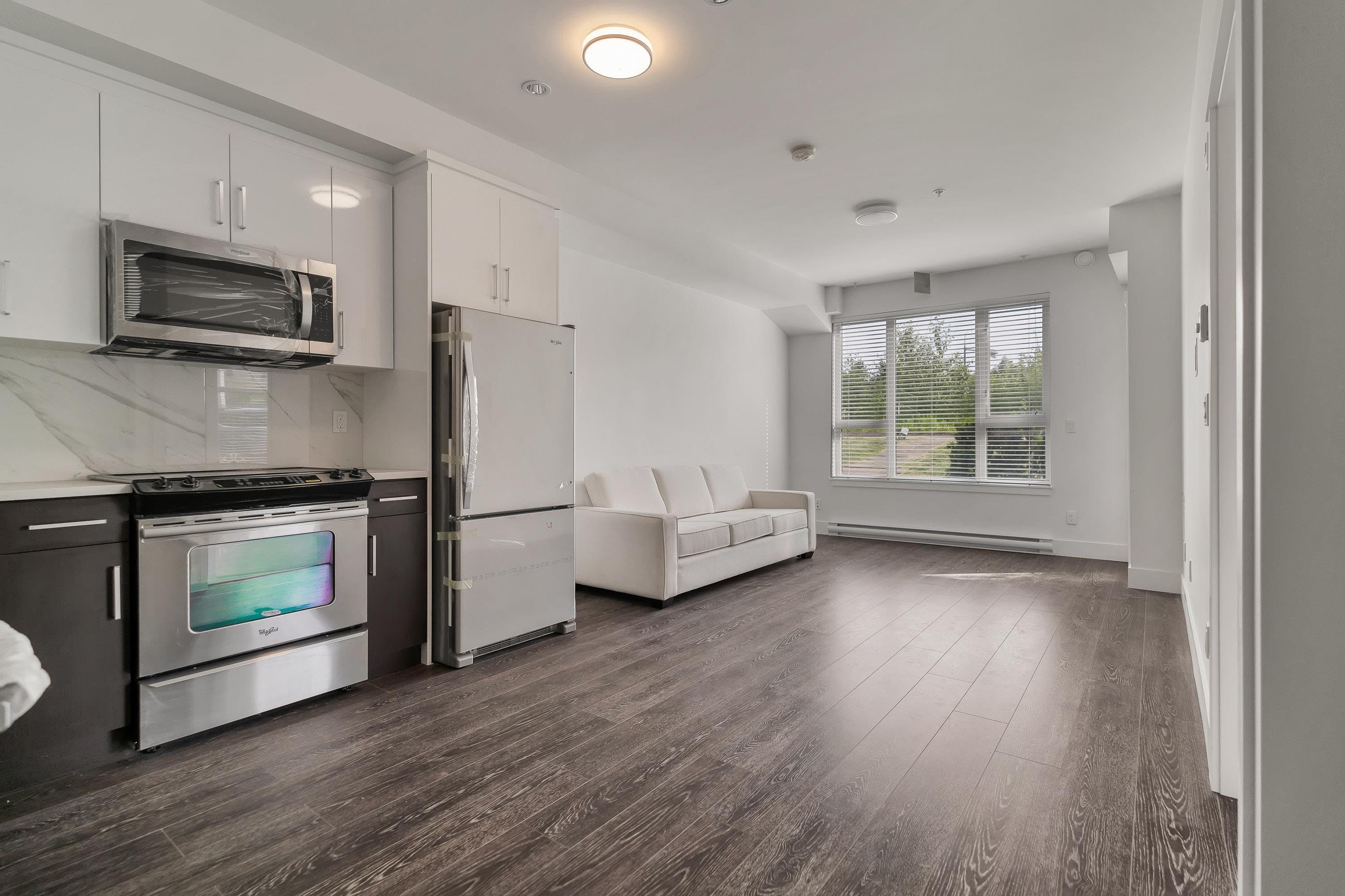 214 - 9983 E Barnston Drive, Surrey, V4N 6T3 — photo 2
