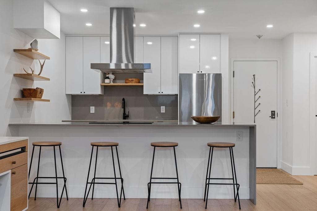 203 - 607 E 8th Avenue, Vancouver, V5T 1T2 — photo 1