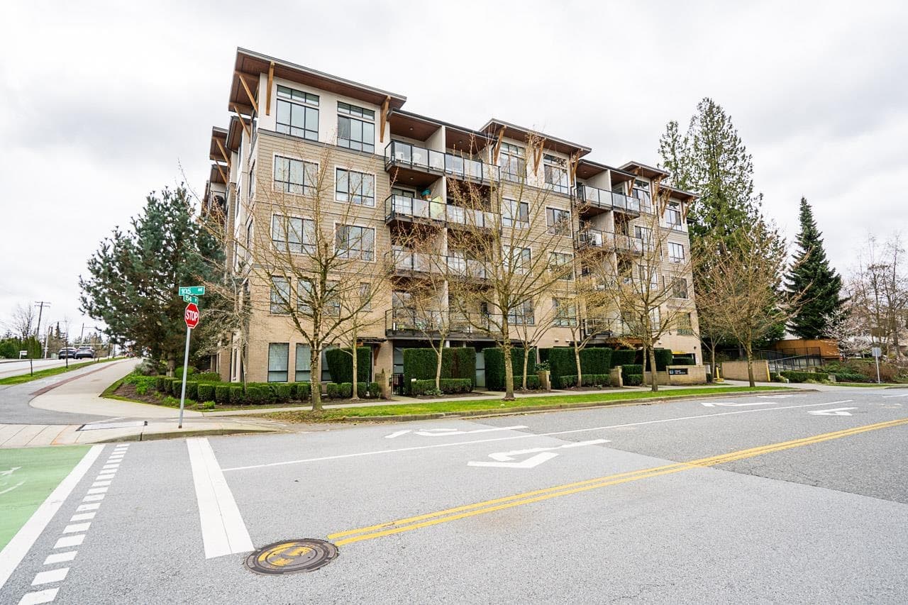 405 - 15388 105 Avenue, Surrey, V3R 0C4 — photo 2