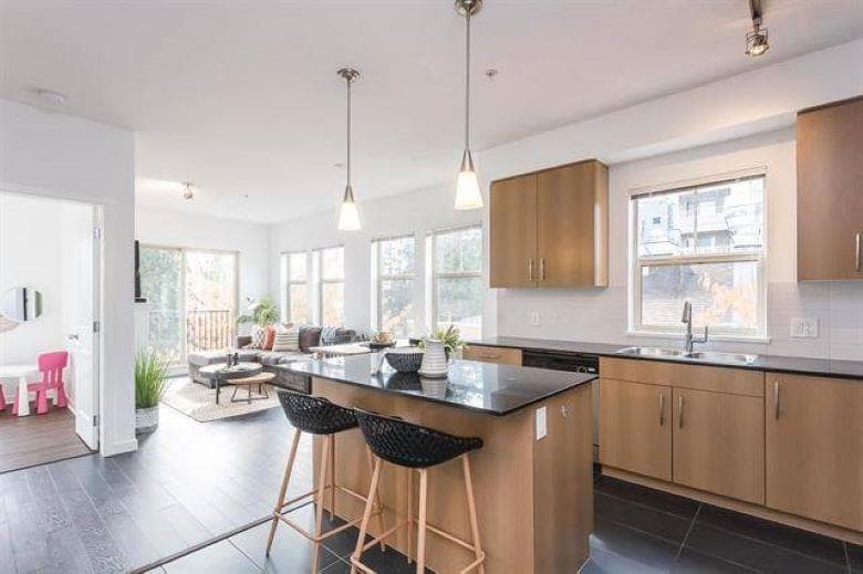 22290 North Avenue, Maple Ridge