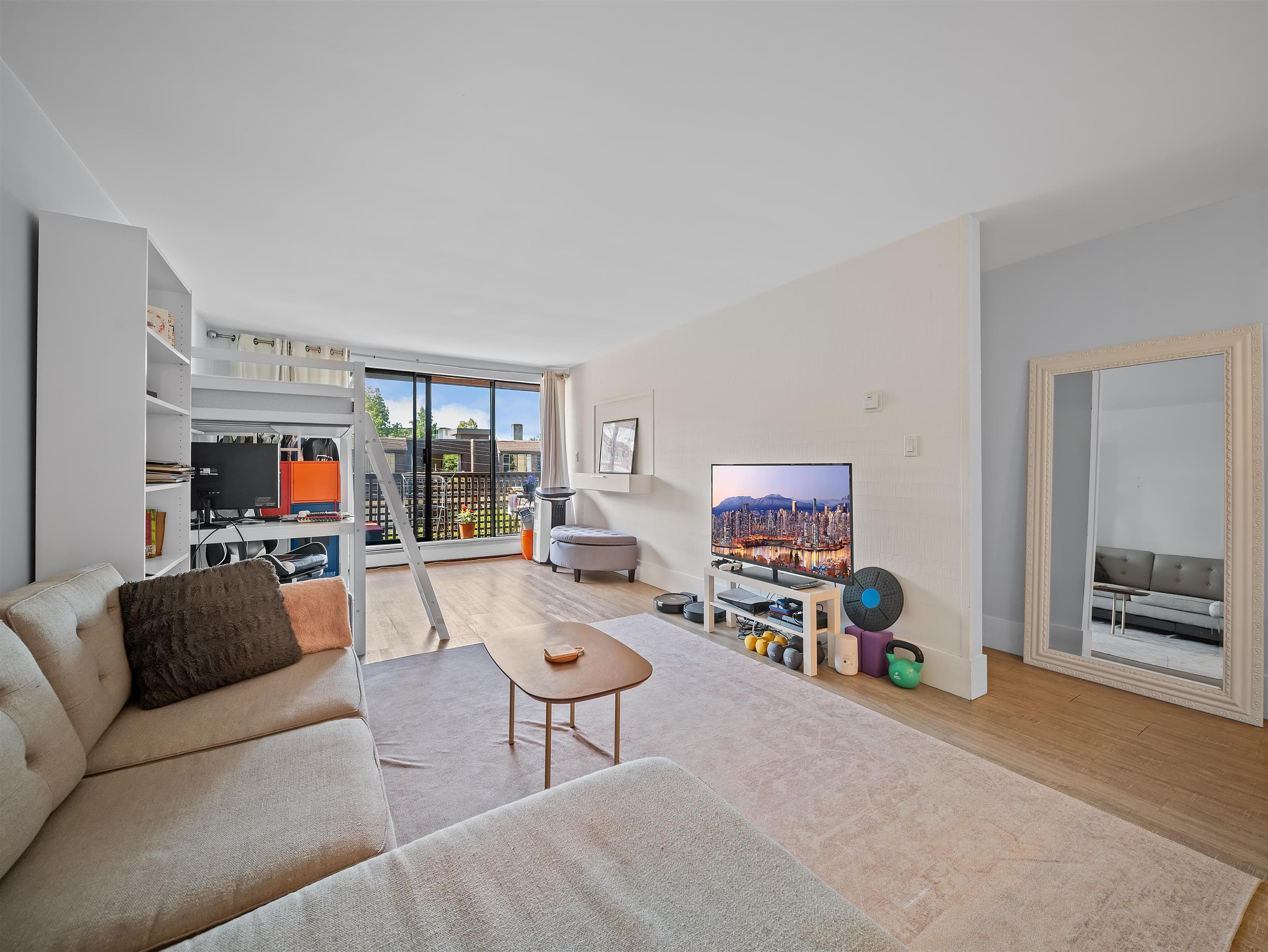 210 - 141 W 13th Street, North Vancouver, V7M 1N5 — photo 5