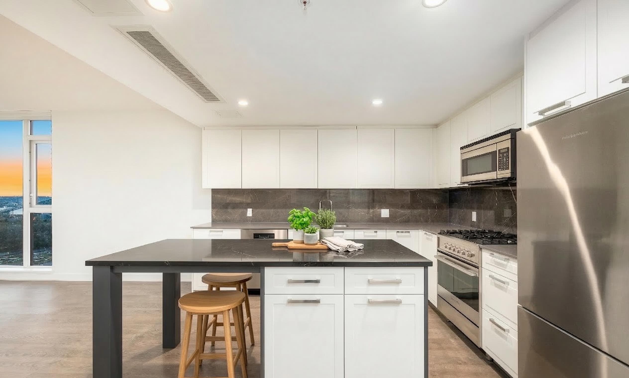 1705 - 1401 Hunter Street, North Vancouver, V7J 0E2 — photo 4