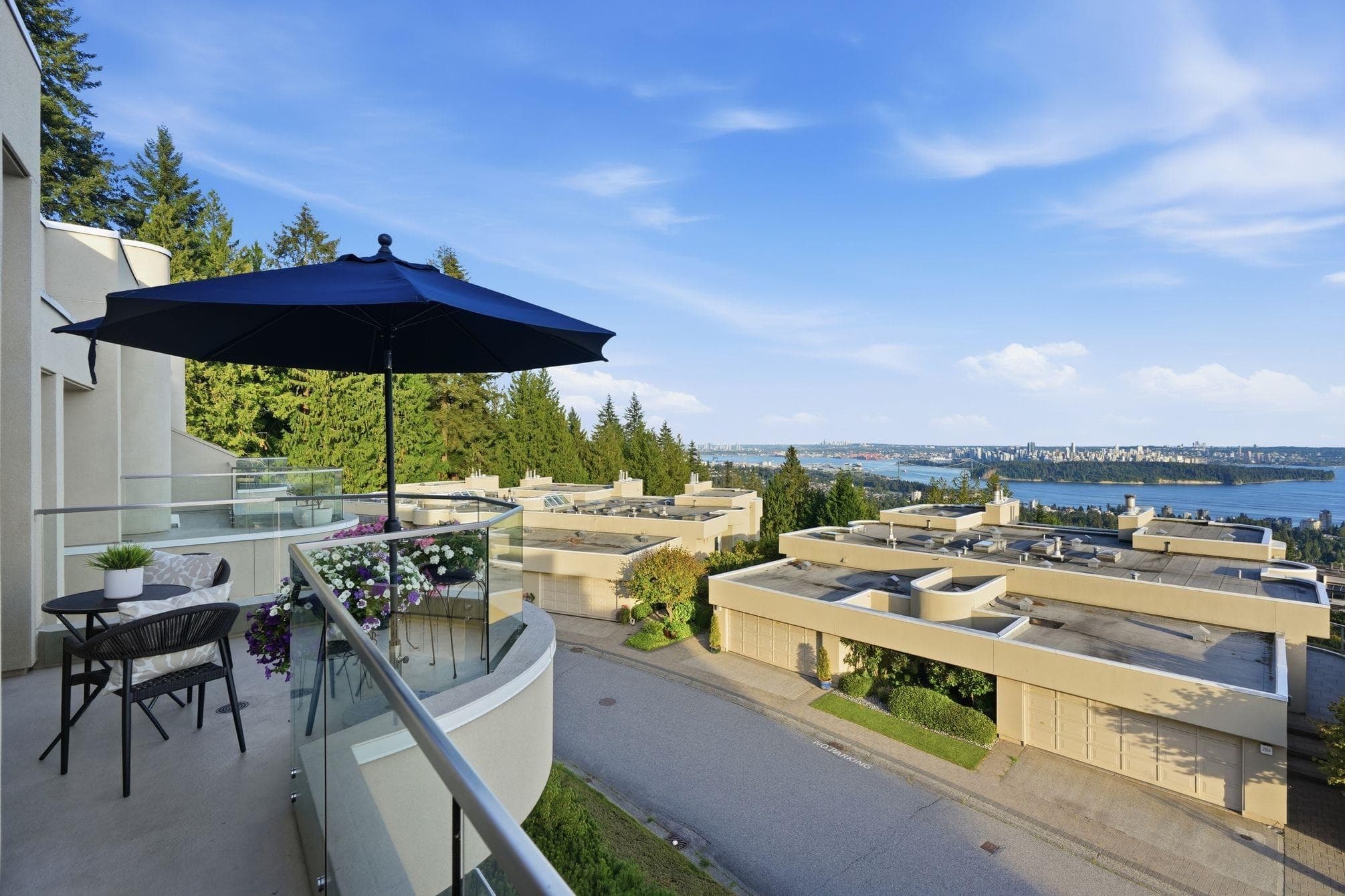 2343 Folkestone Way, West Vancouver, V7S 3C9 — photo 2
