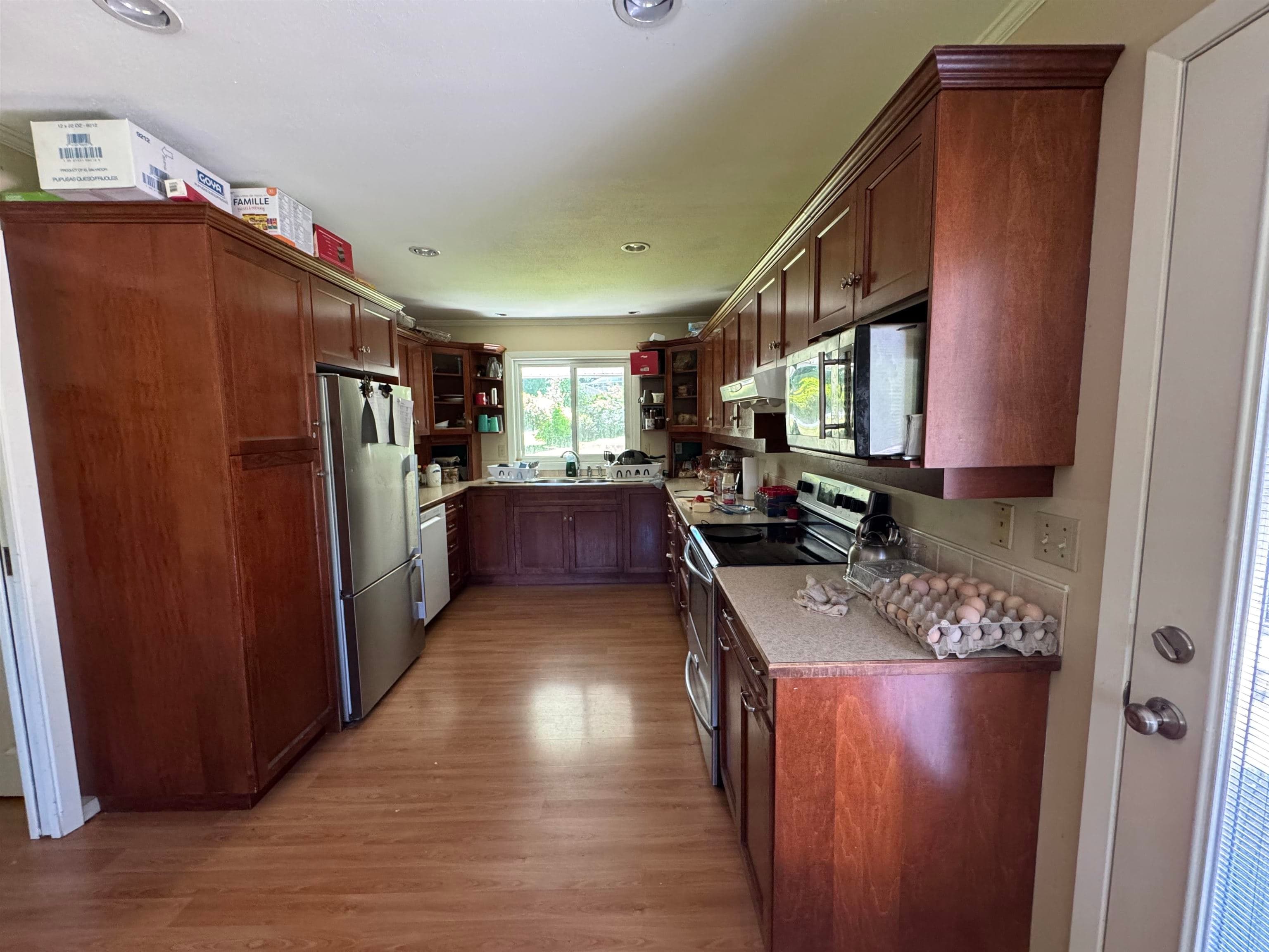 29669 Camelot Avenue, Abbotsford, V4X 2E5 — photo 4