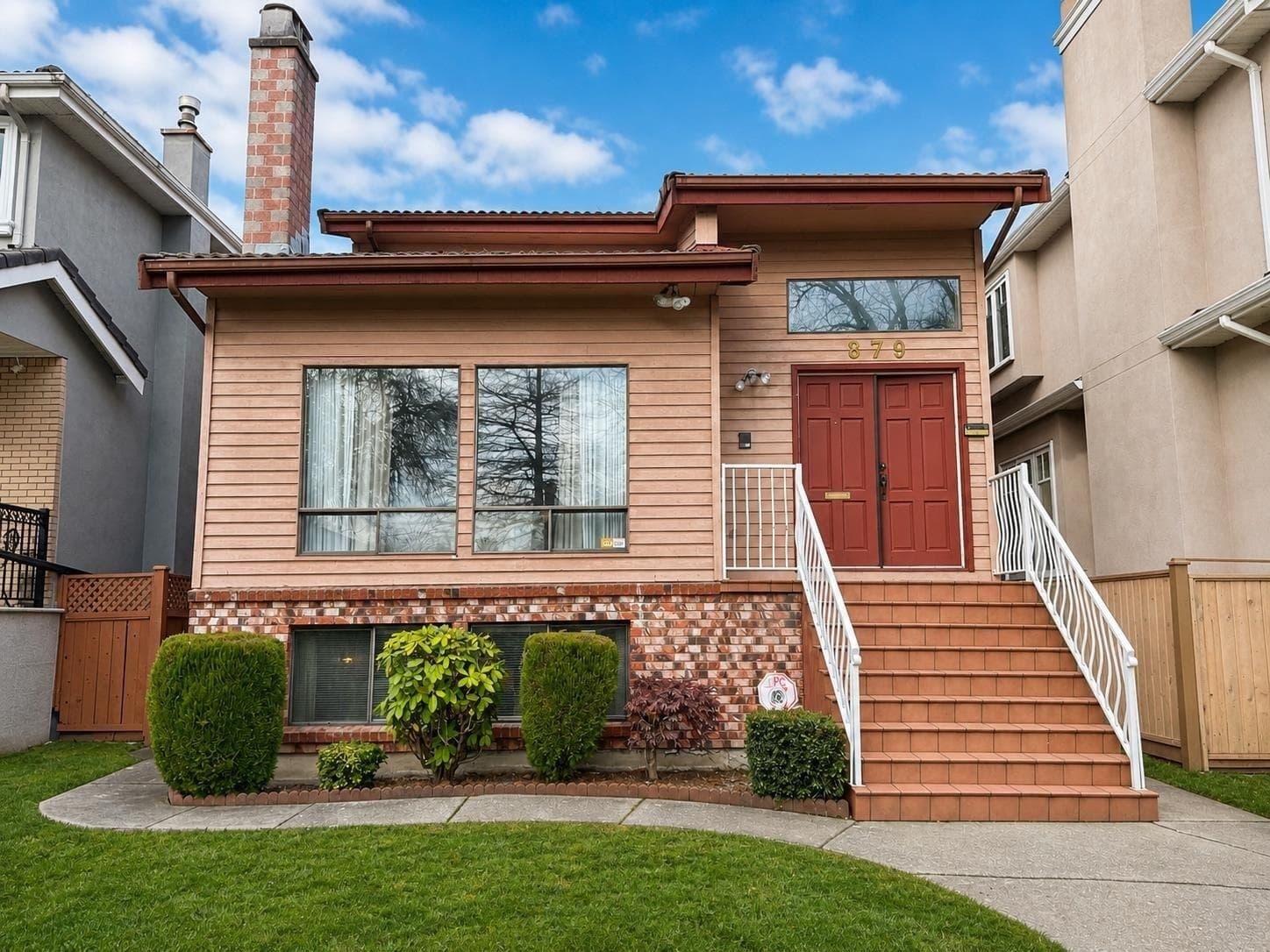 Upper - 879 W 62 Avenue, Vancouver