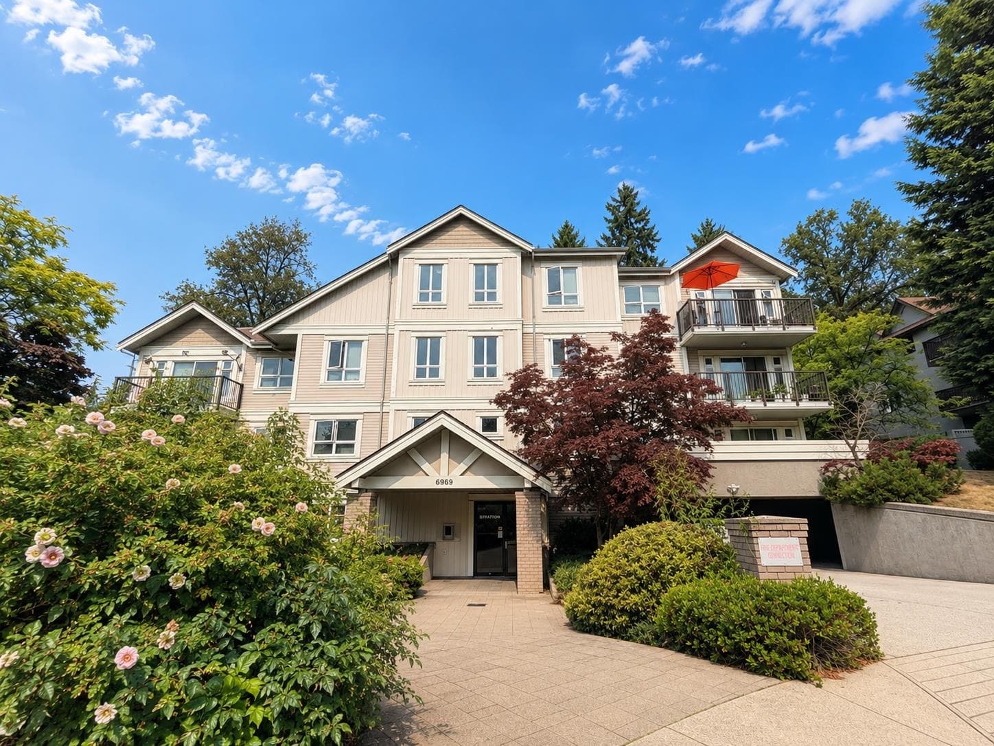 203 - 6969 21st Avenue, Burnaby, V5E 2Y8 — photo 1