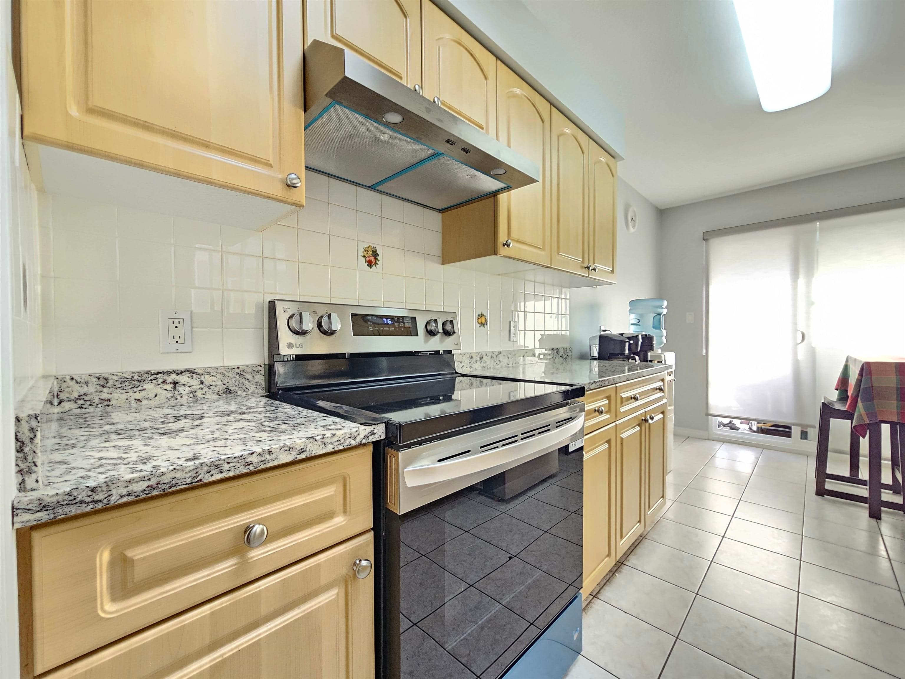 5521 Dundee Street, Vancouver, V5R 3T8 — photo 2