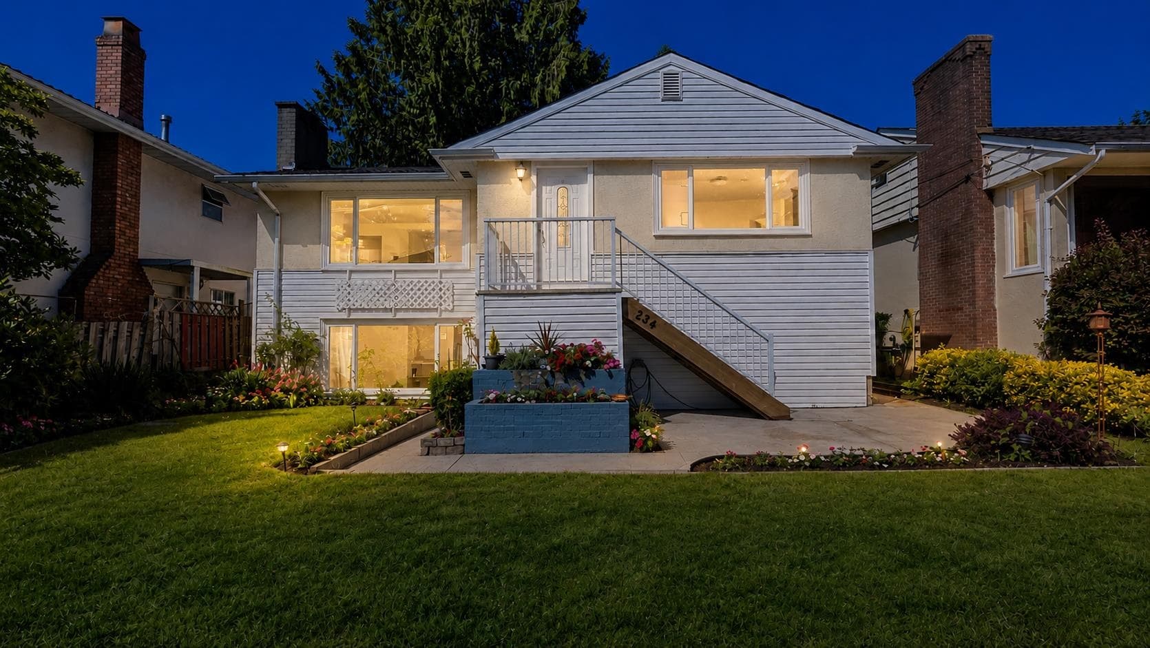 234 W 23rd Street, North Vancouver, V7M 2B3 — photo 1