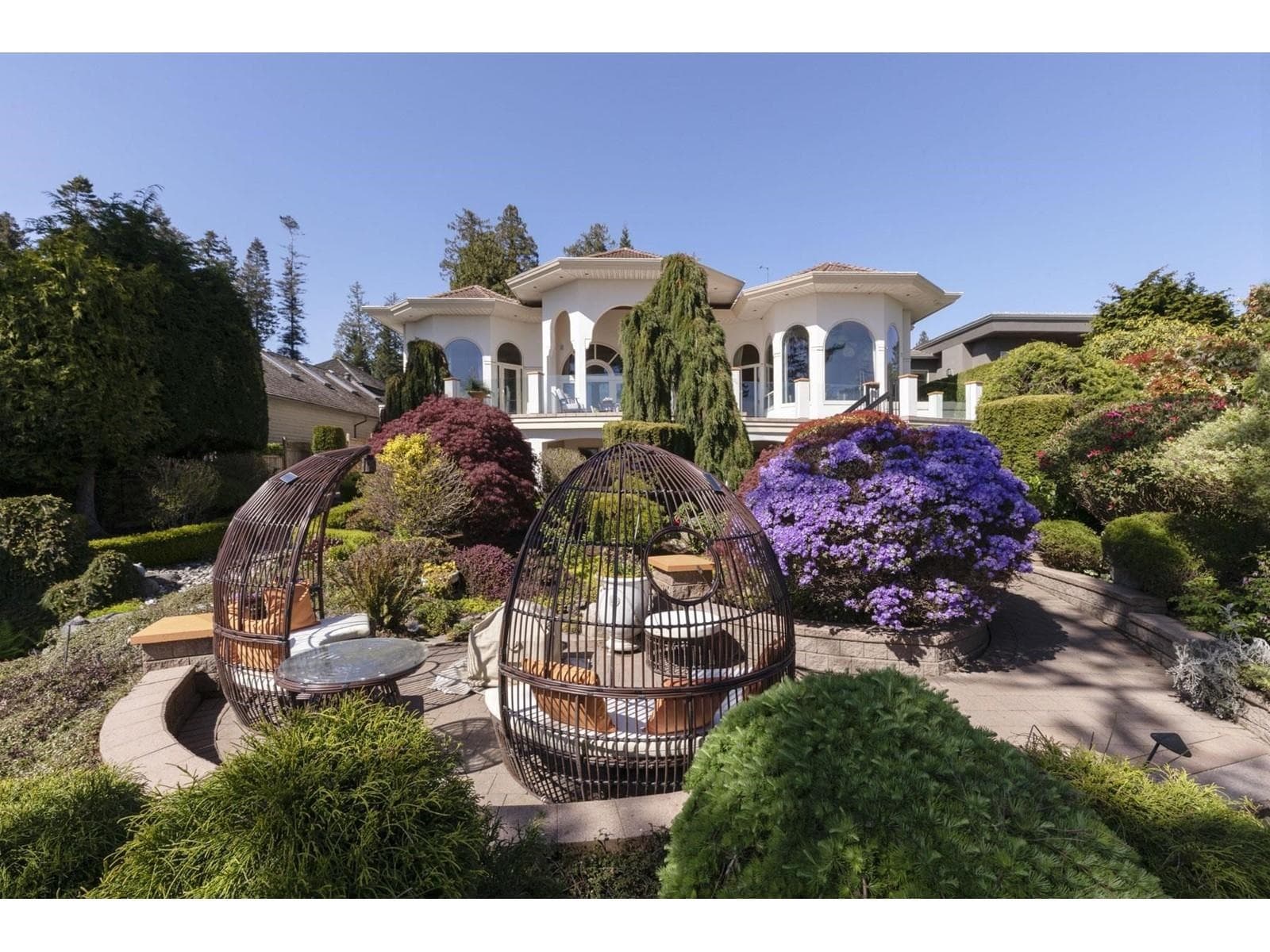 13464 13a Avenue, White Rock, V4A 1C4 — photo 2