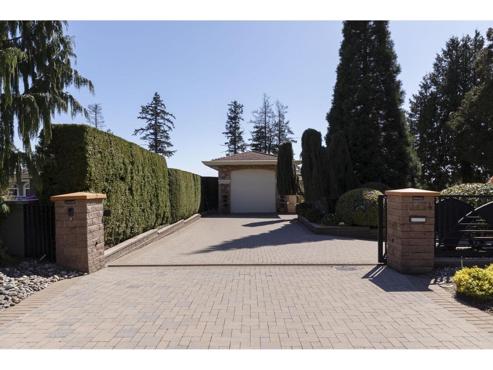 13464 13a Avenue, White Rock, V4A 1C4 — photo 3