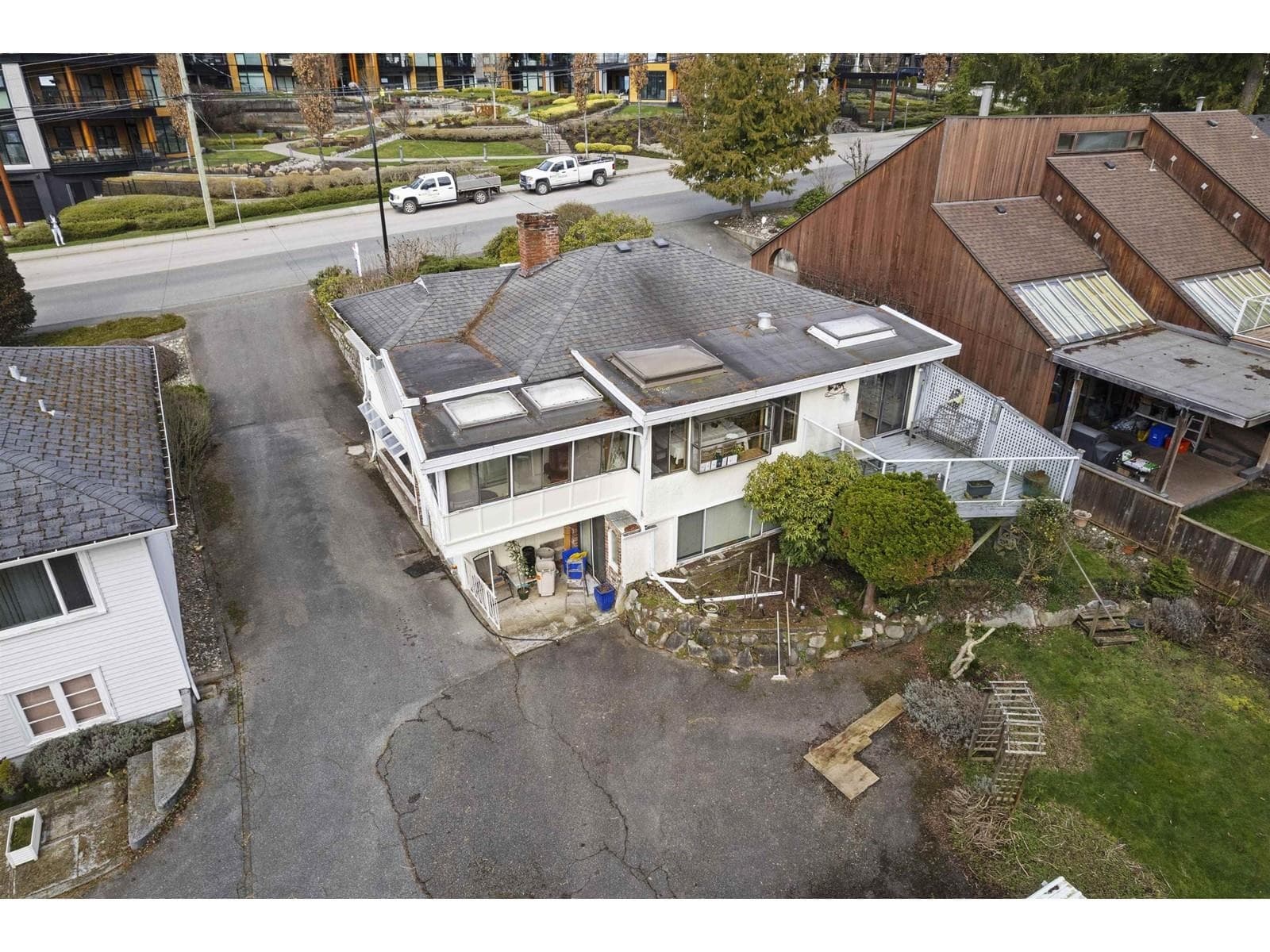 14862 Thrift Avenue, White Rock, V4B 2J7 — photo 4