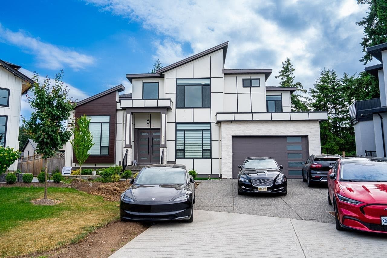 3215 197 Street, Langley, V3A 0N9 — photo 1