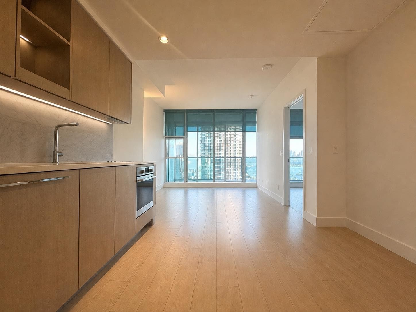 1801 - 4730 Lougheed Highway, Burnaby, V5C 0M9 — photo 3