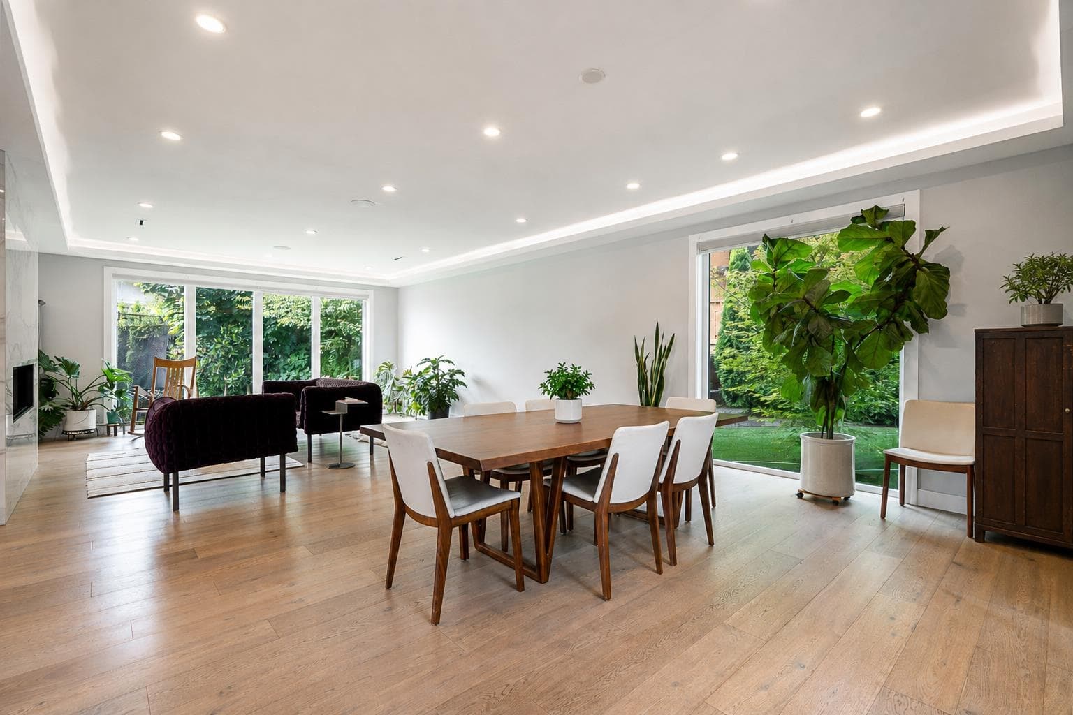 955 Forest Hills Drive, North Vancouver, V7R 1N4 — photo 5
