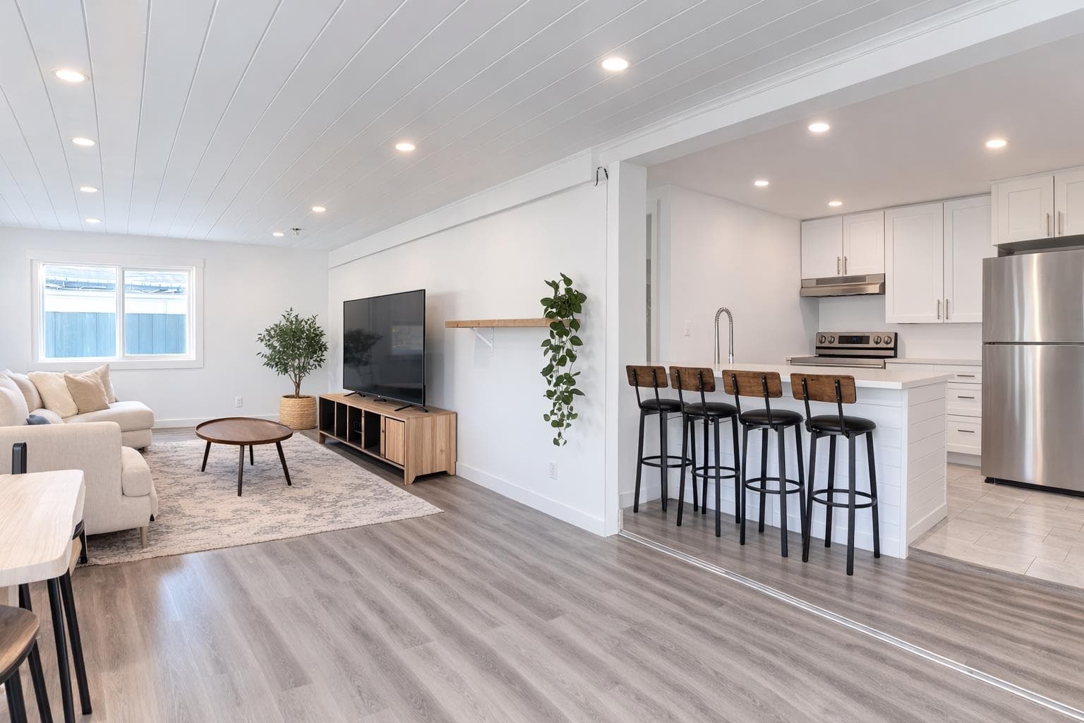 24 - 40157 Government Road, Squamish, V8B 0N7 — photo 2
