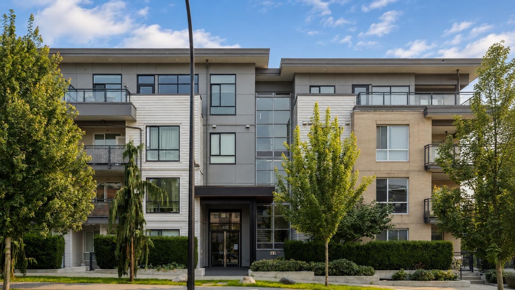 105 - 625 E 3rd Street, North Vancouver, V7L 1G6 — photo 1