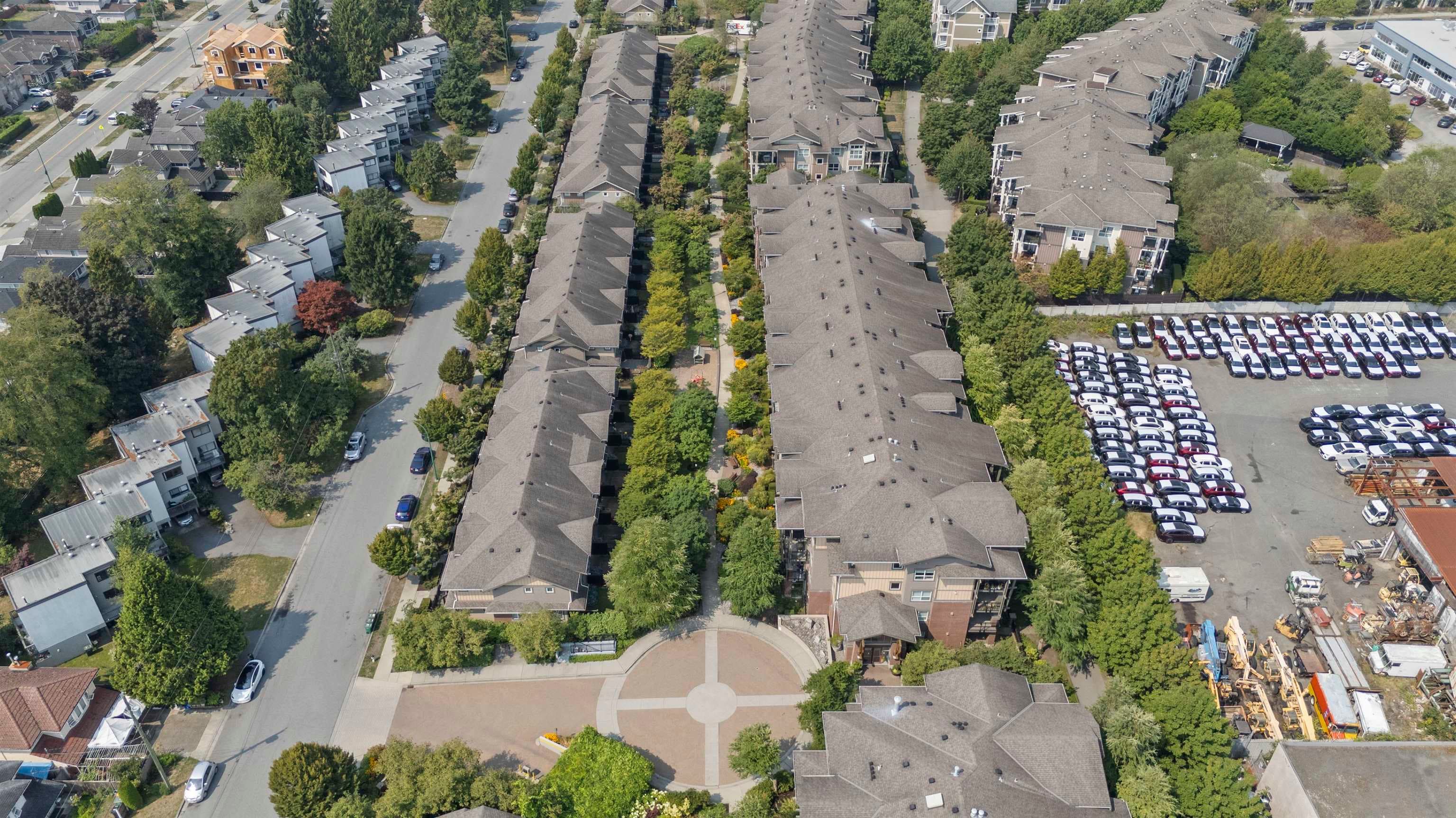 302 - 5885 Irmin Street, Burnaby, V5J 0C2 — photo 3