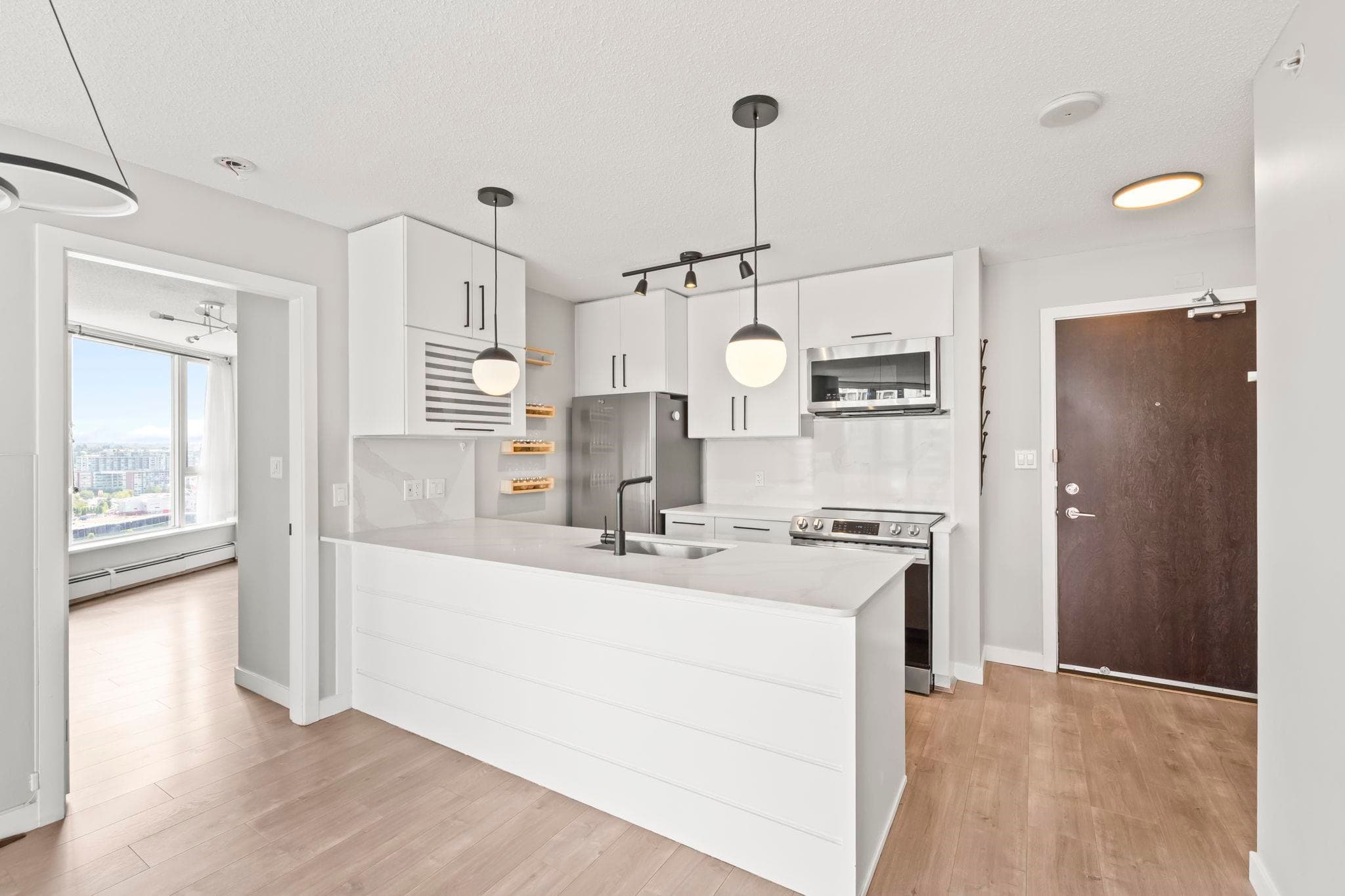 2202 - 689 Abbott Street, Vancouver, V6B 0J2 — photo 3