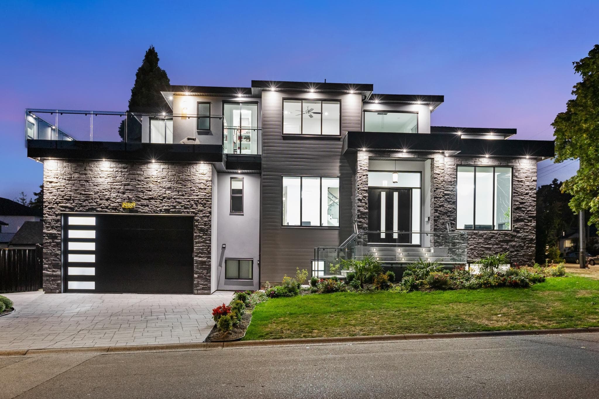 12682 78 Avenue, Surrey, V3W 2X7 — photo 1