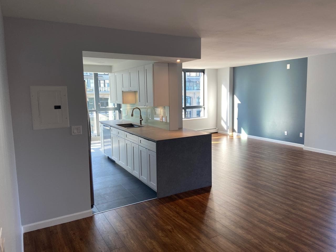 701 - 289 Drake Street, Vancouver, V6B 5Z6 — photo 1
