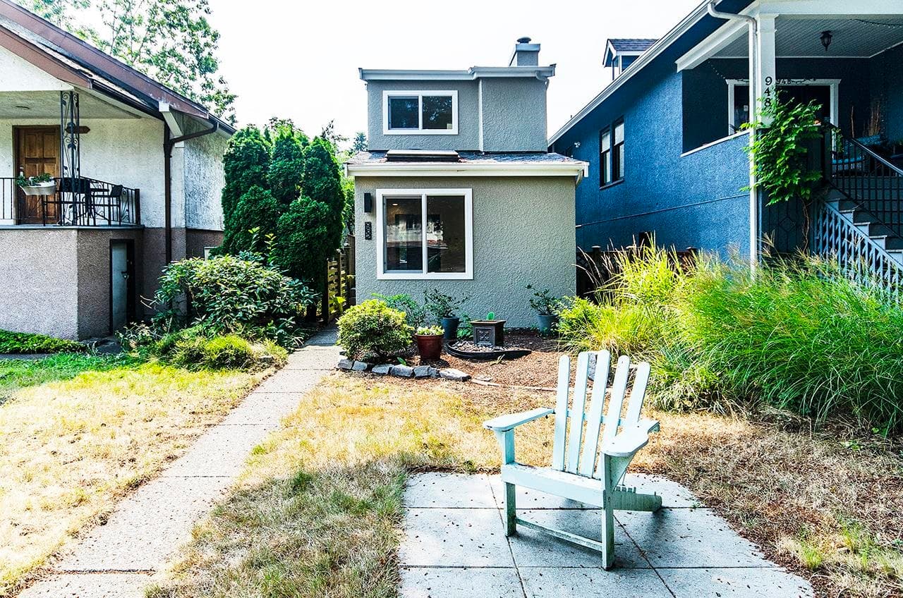962 E 11th Avenue, Vancouver, V5T 2E9 — photo 1