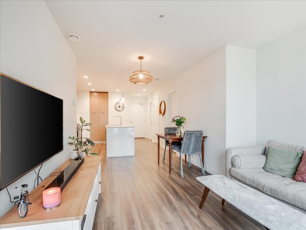 406 - 108 E 8th Street, North Vancouver, V7L 0H1 — photo 5
