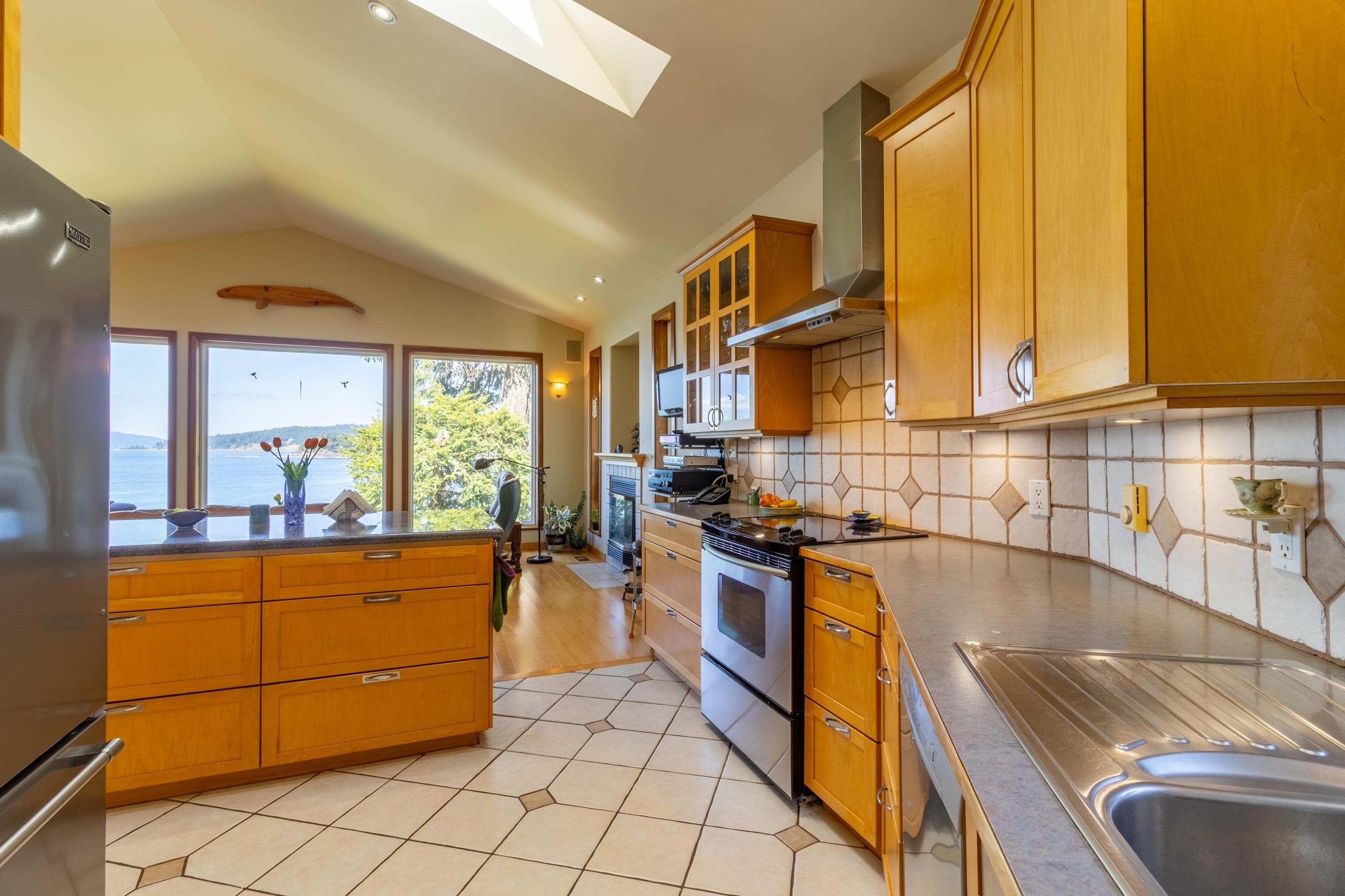 1602 Chart Drive, Pender Island, V0N 2M2 — photo 5
