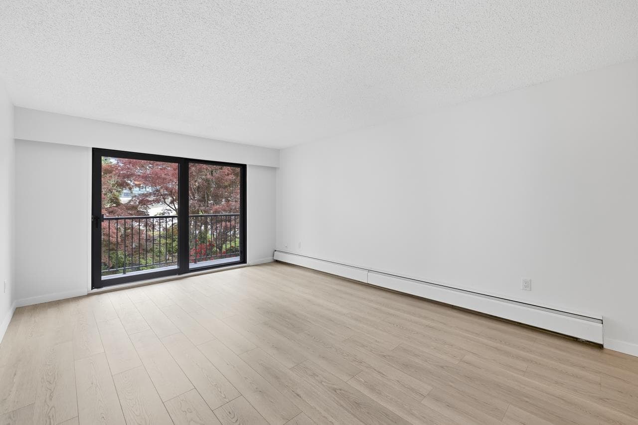 313 - 5450 Empire Drive, Burnaby, V5B 1N4 — photo 2