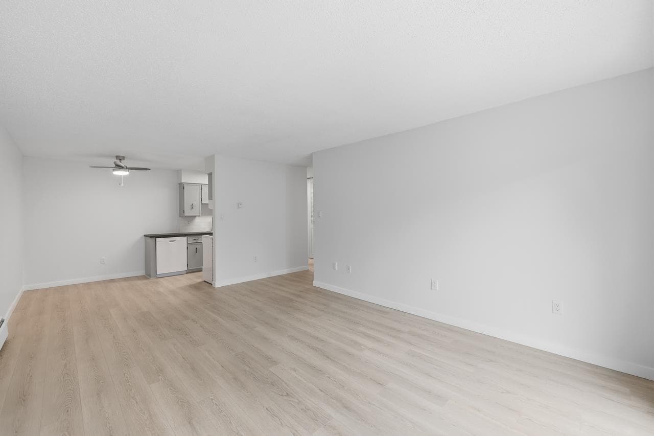 313 - 5450 Empire Drive, Burnaby, V5B 1N4 — photo 5