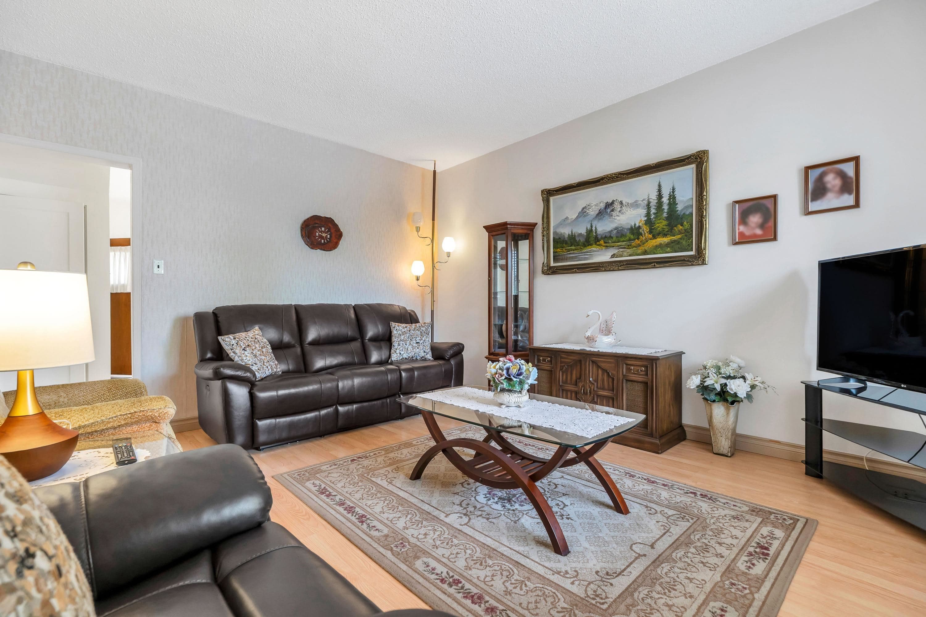 2560 Adanac Street, Vancouver, V5K 2M5 — photo 3