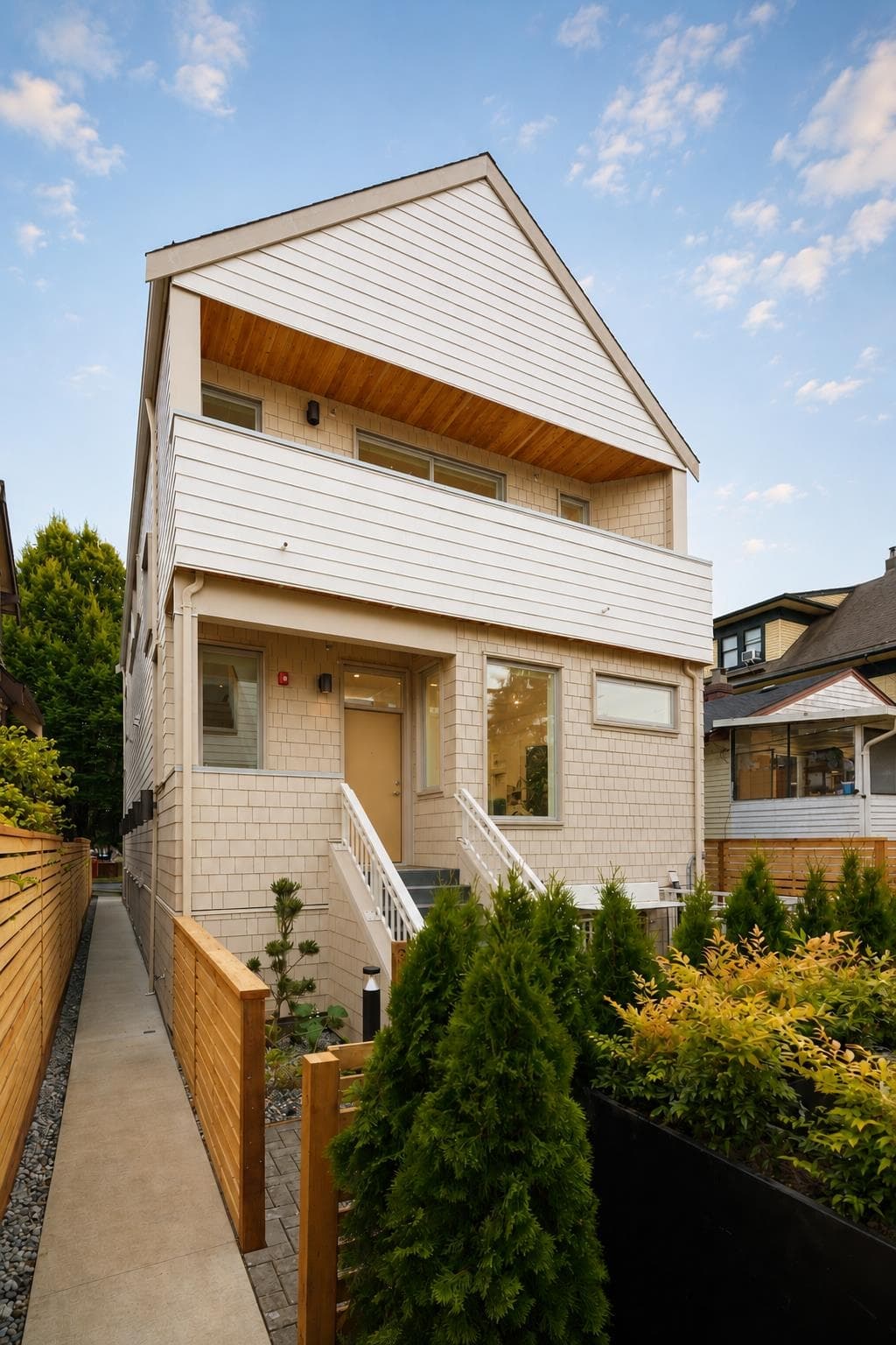 3 - 595 E 49th Avenue, Vancouver, V5W 2H1 — photo 1