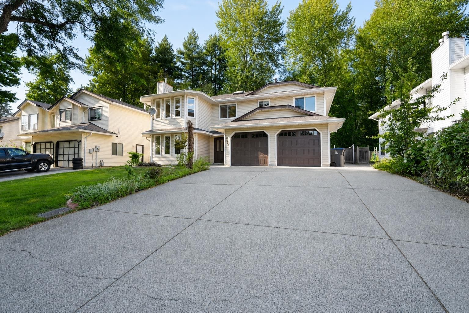 14241 91 Avenue, Surrey, V3V 7Y1 — photo 2