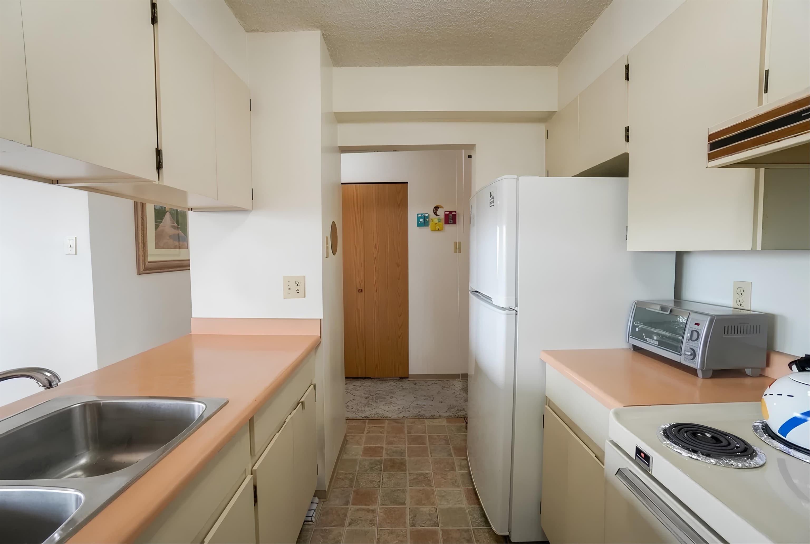 1507 - 9521 Cardstone, Burnaby, V3N 4R8 — photo 5