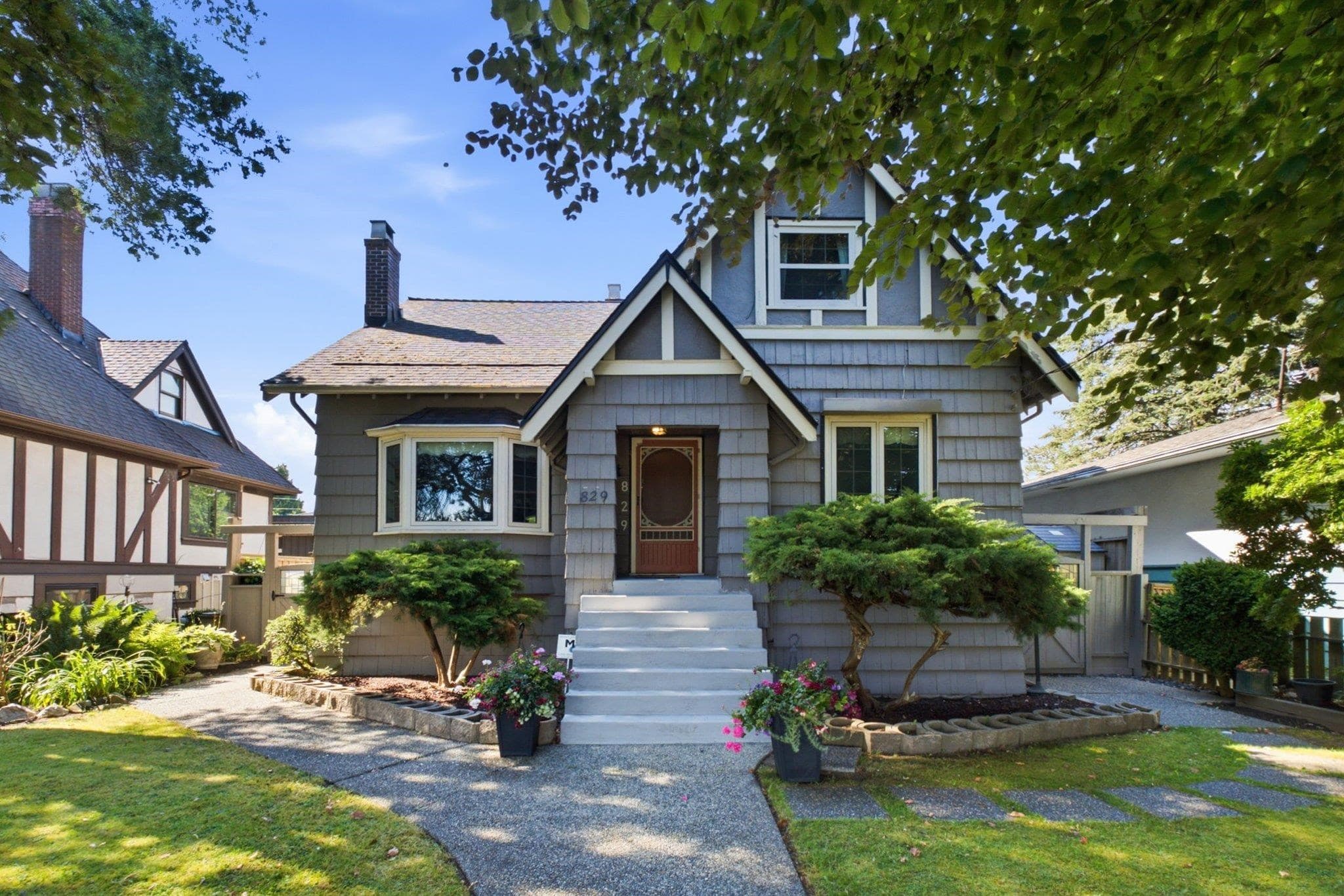 829 Eighth Avenue, New Westminster, V3M 2R4 — photo 1
