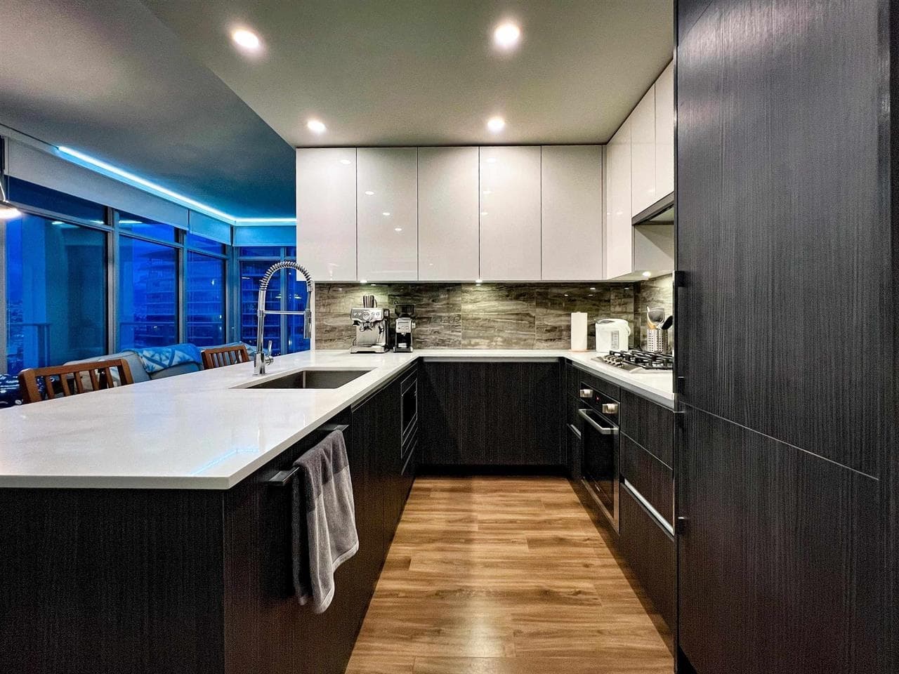 3X01 - 1888 Gilmore Avenue, Burnaby, V5C 0L2 — photo 3