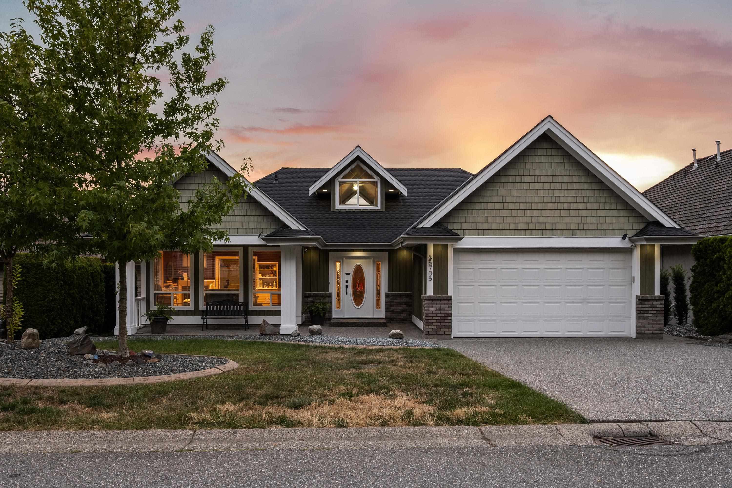 35705 Hawksview Place, Abbotsford, V3G 2Y1 — photo 1