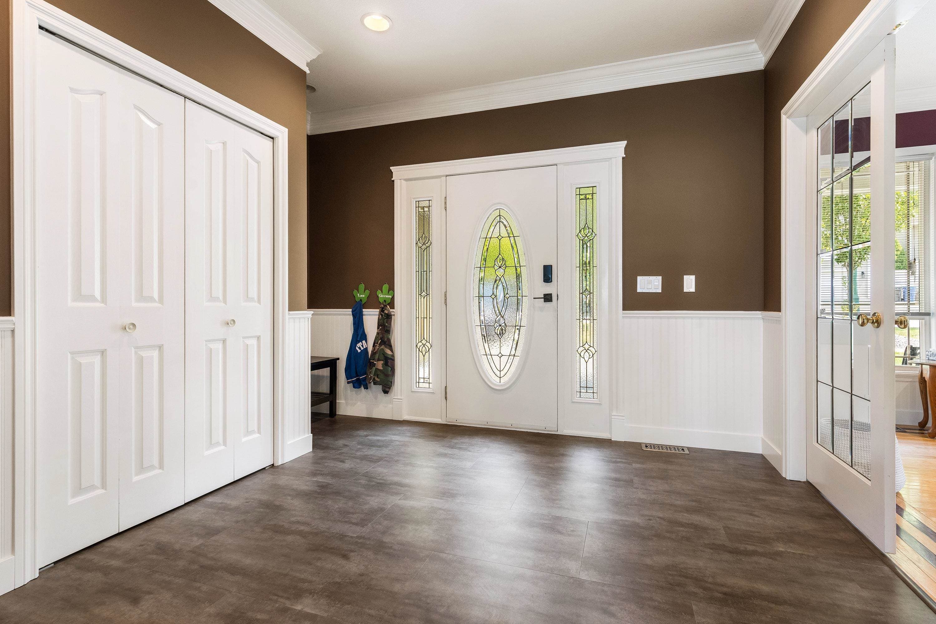 35705 Hawksview Place, Abbotsford, V3G 2Y1 — photo 5