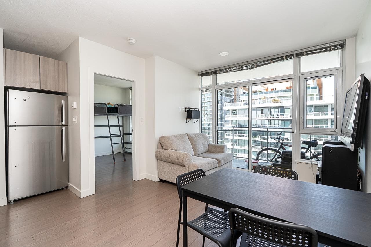 2302 - 13308 Central Avenue, Surrey, V3T 0M4 — photo 5