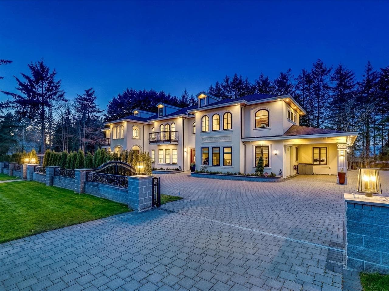 16375 30b Avenue, Surrey, V3S 0E3 — photo 2