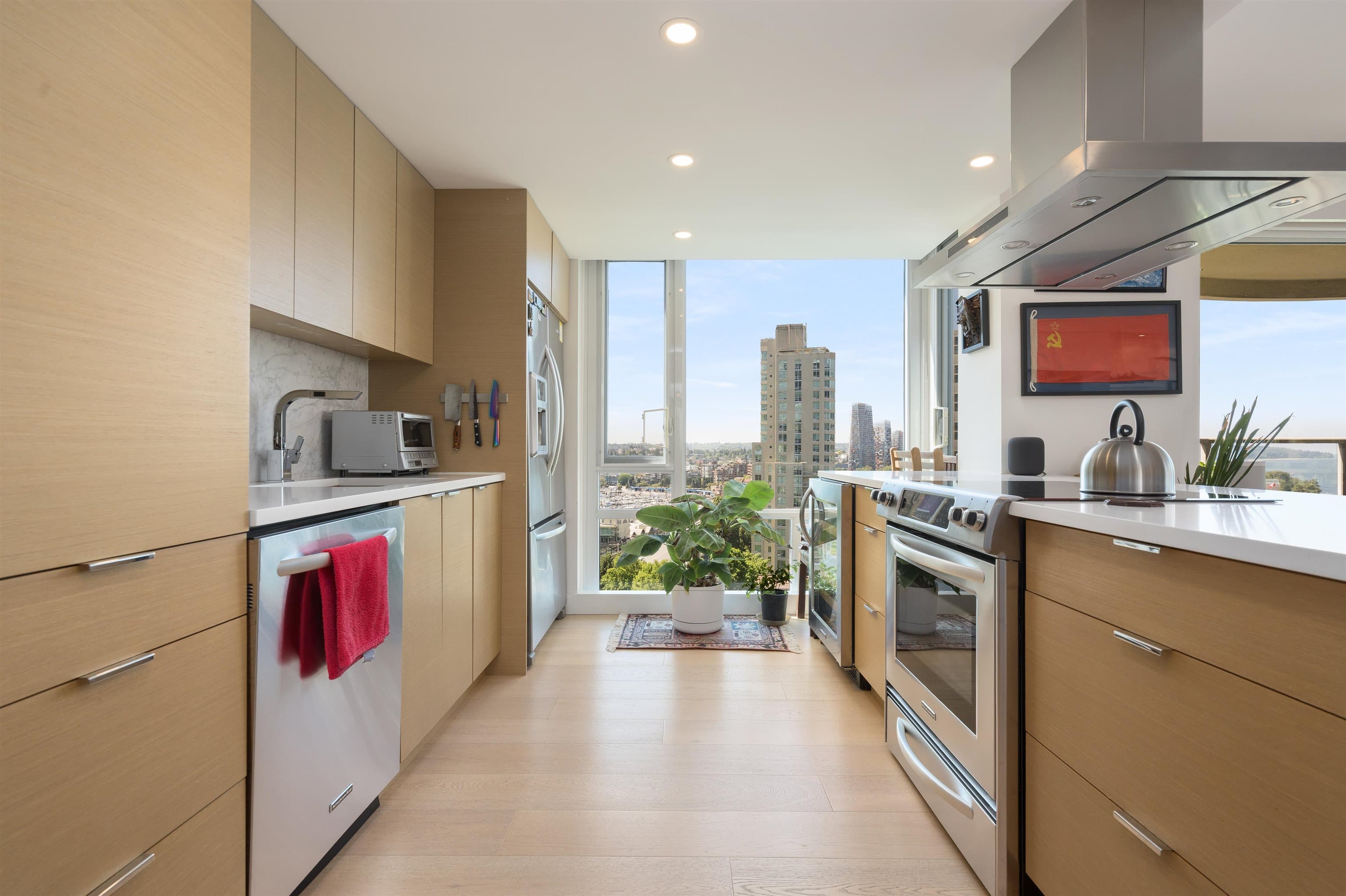 1402 - 1020 Harwood Street, Vancouver, V6E 4R1 — photo 4