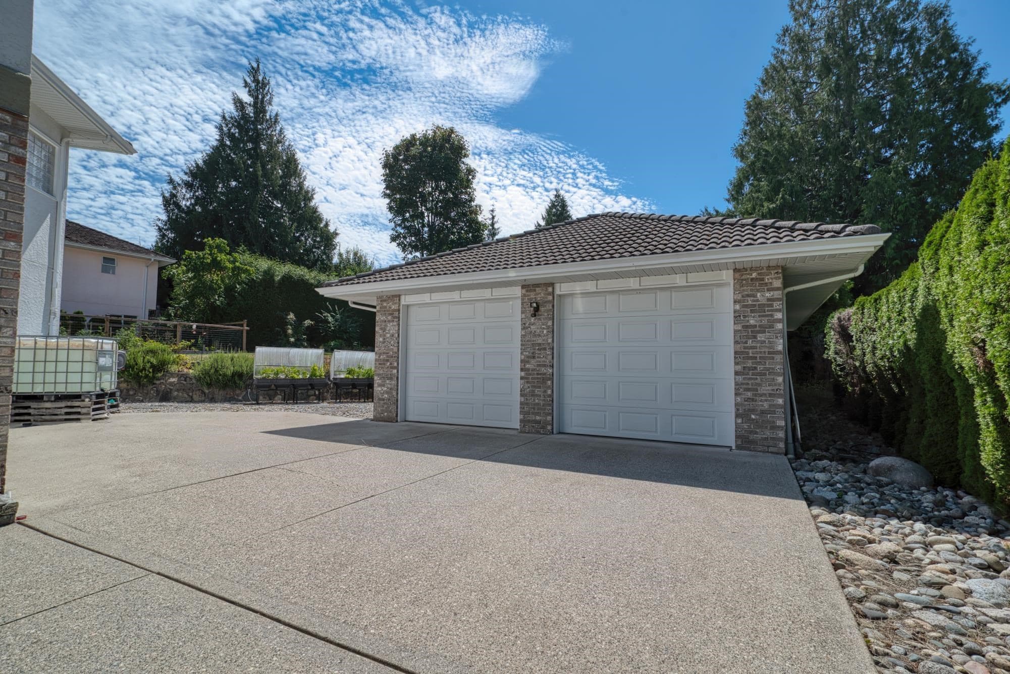 6453 N Gale Avenue, Sechelt, V7Z 0L1 — photo 2