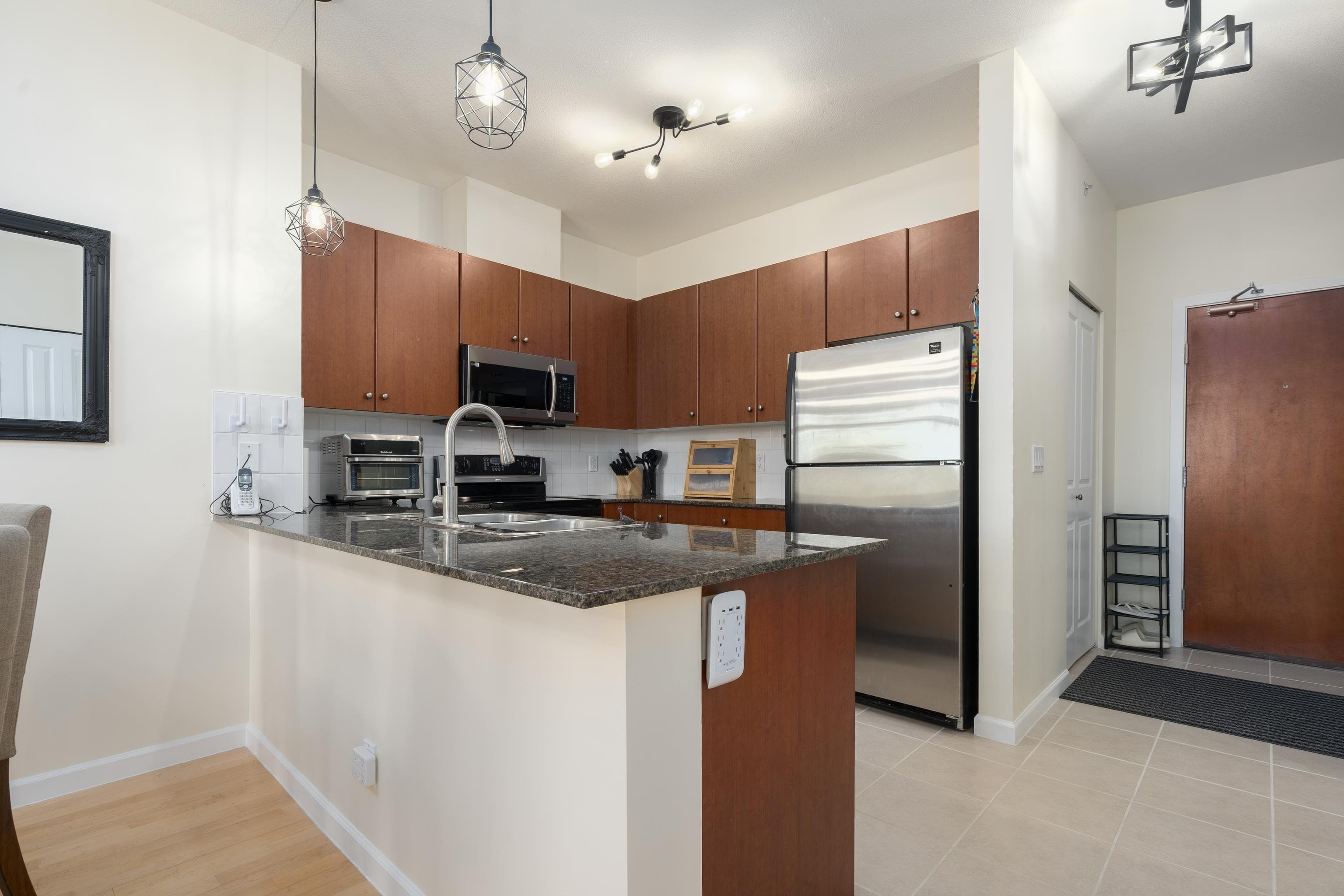 418 - 10180 153 Street, Surrey, V3R 0B5 — photo 4