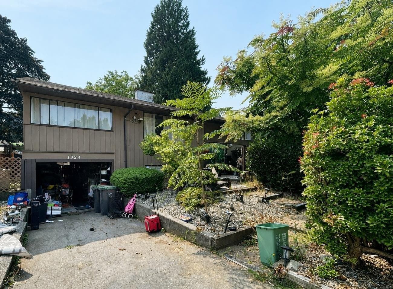 1324 Willow Way, Coquitlam, V3J 5M3 — photo 2