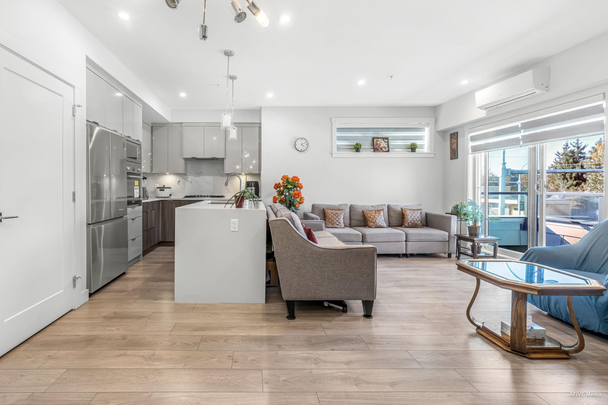 B208 - 14438 72 Avenue, Surrey, V3S 2E7 — photo 3