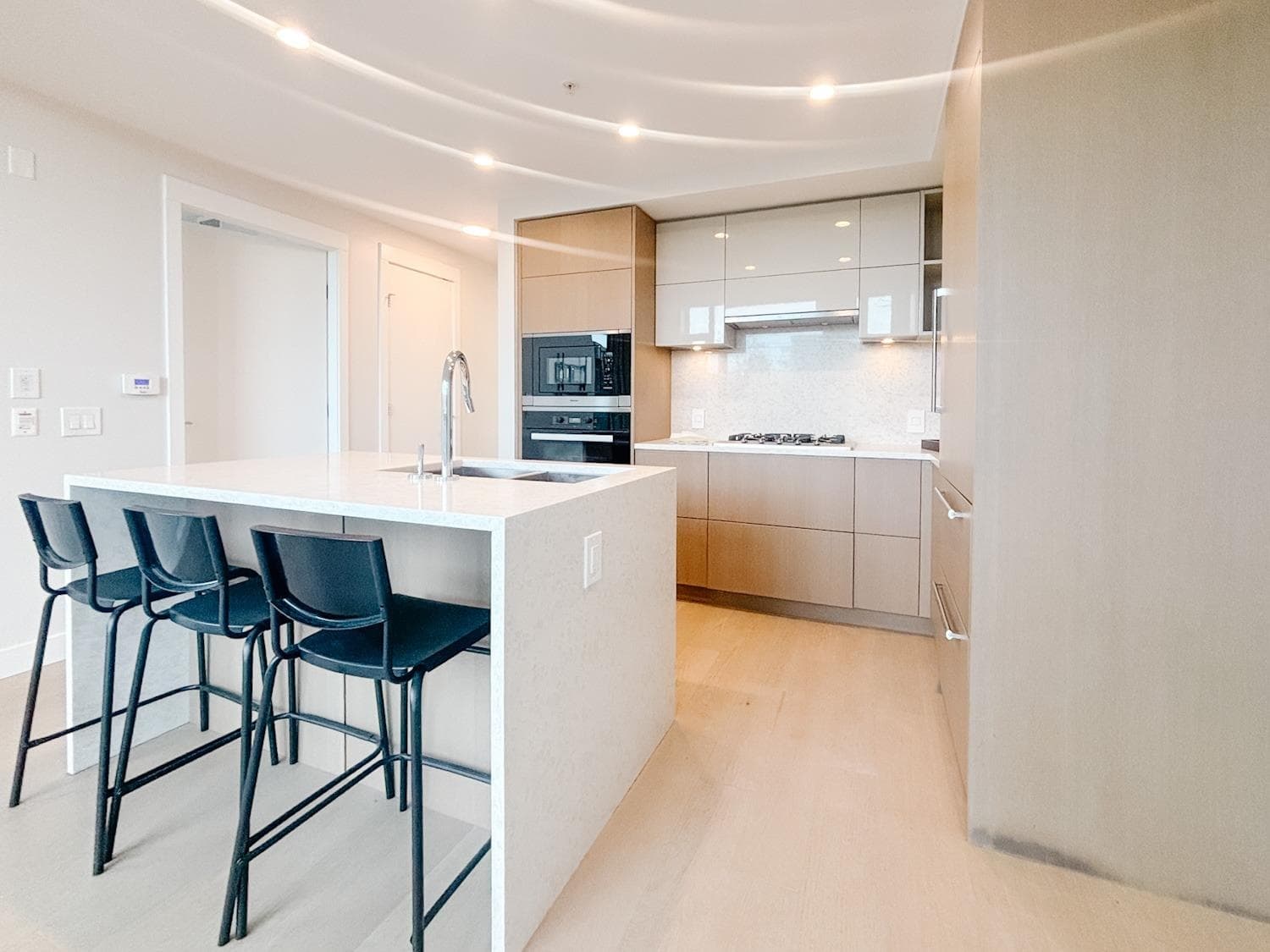 205 - 469 West King Edward Avenue, Vancouver