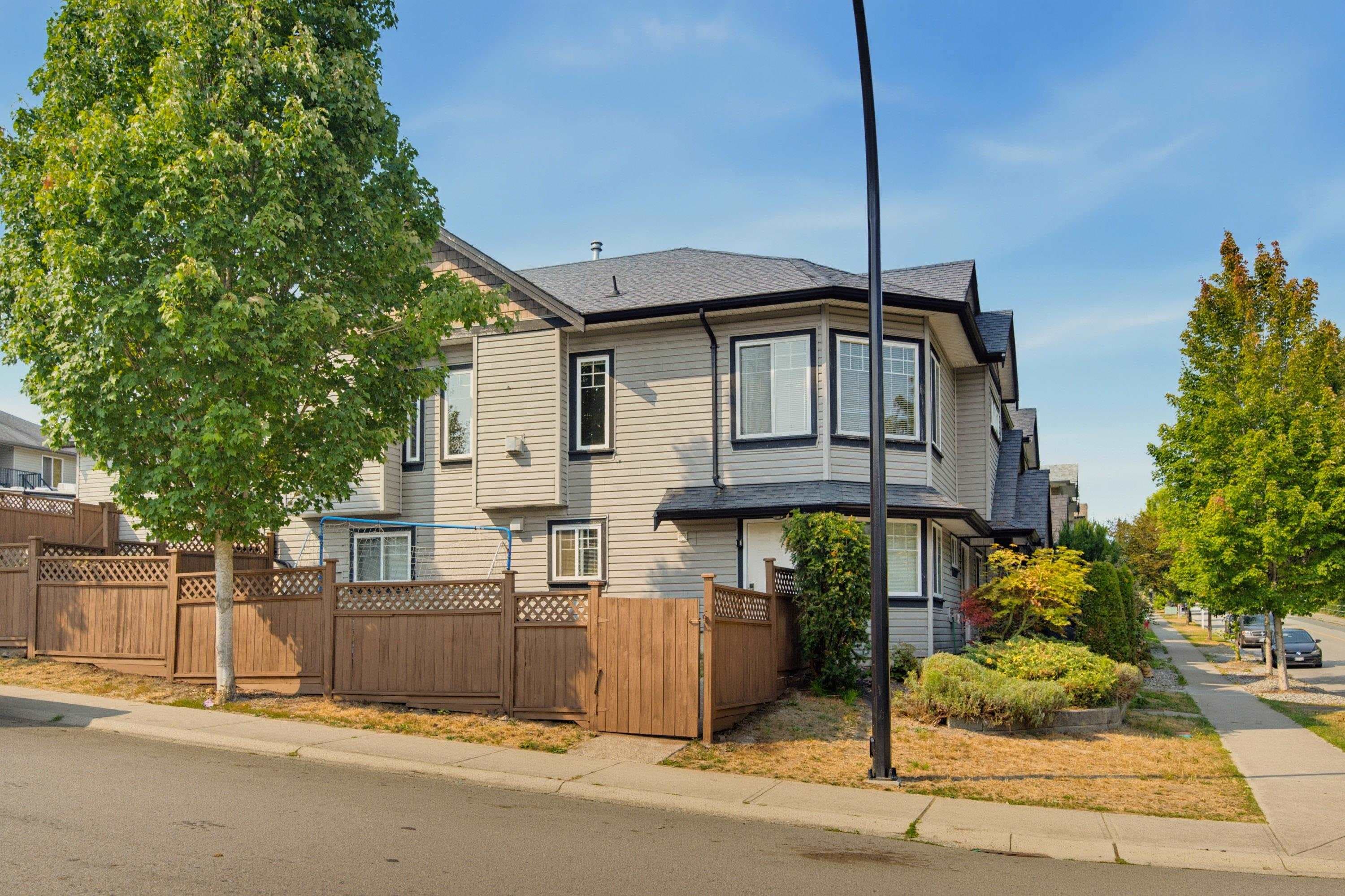 11335 Creekside Street, Maple Ridge, V2W 0C7 — photo 3