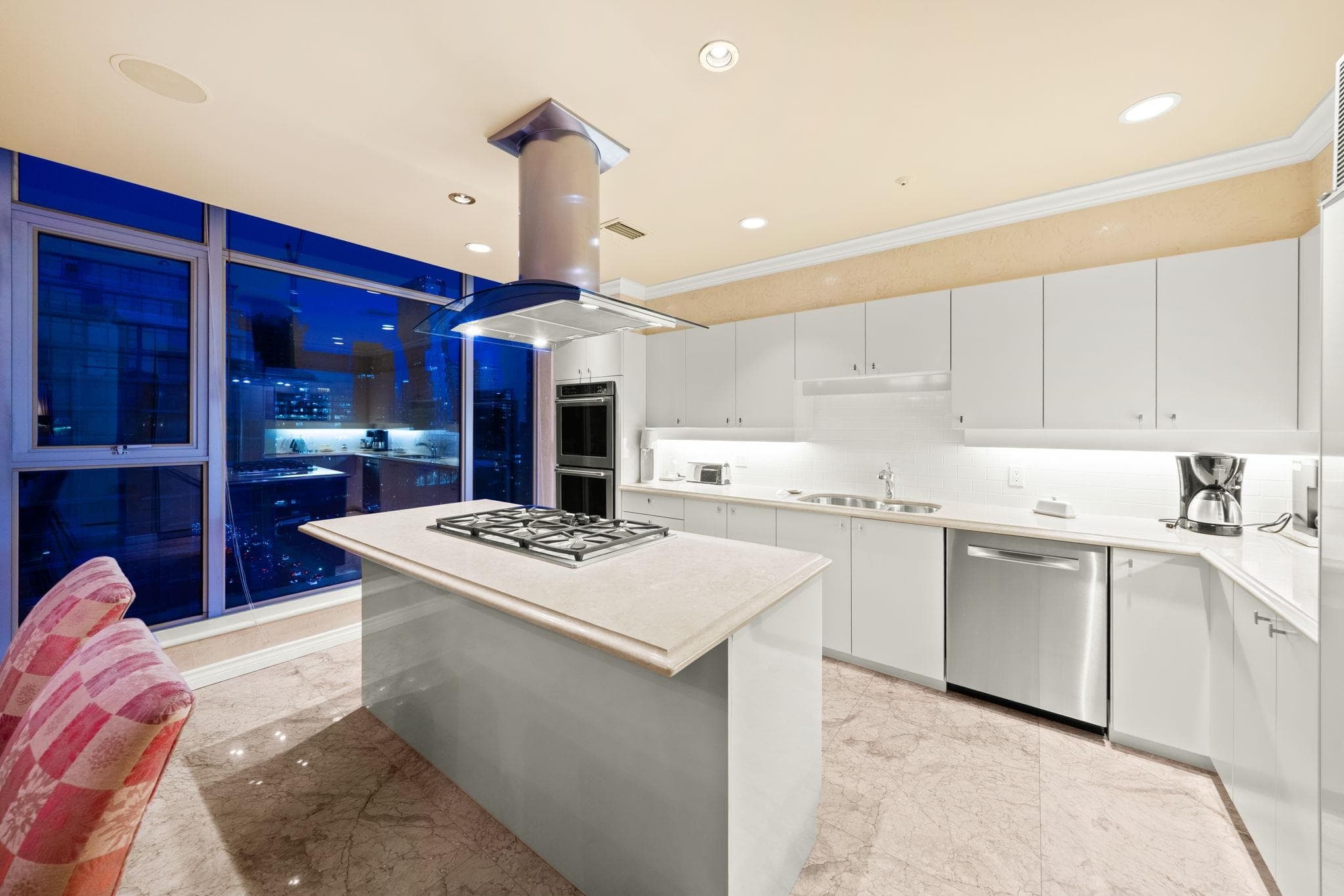 PH3 - 1790 Bayshore Drive, Vancouver, V6G 3G5 — photo 2