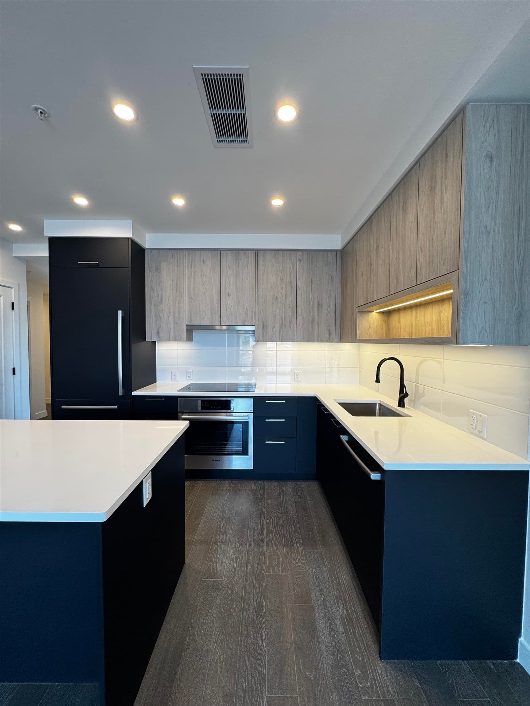 211 - 8398 Oak Street, Vancouver, V6P 0L9 — photo 2