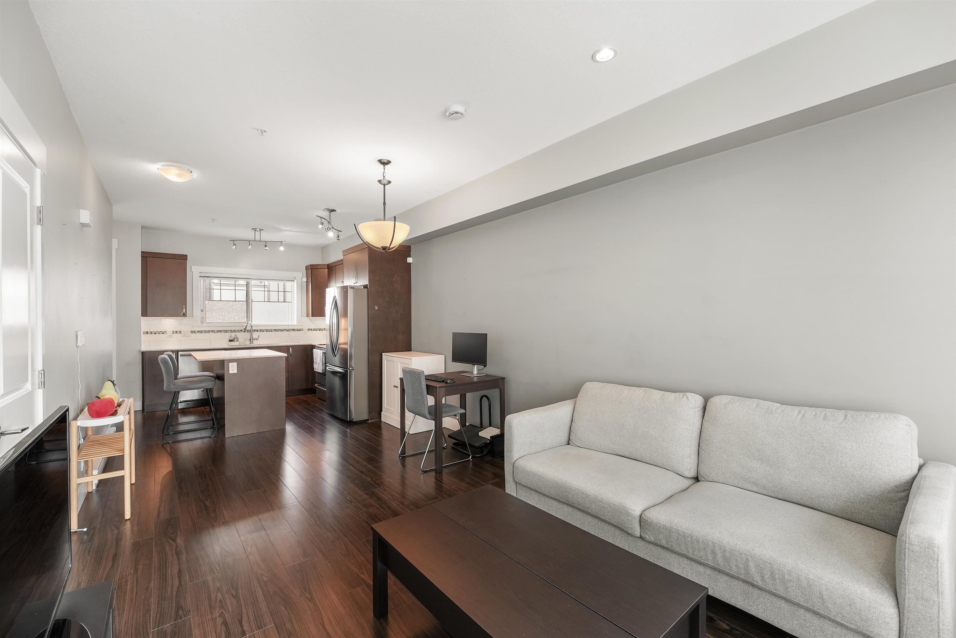 1 - 838 Royal Avenue, New Westminster, V3M 1J9 — photo 3