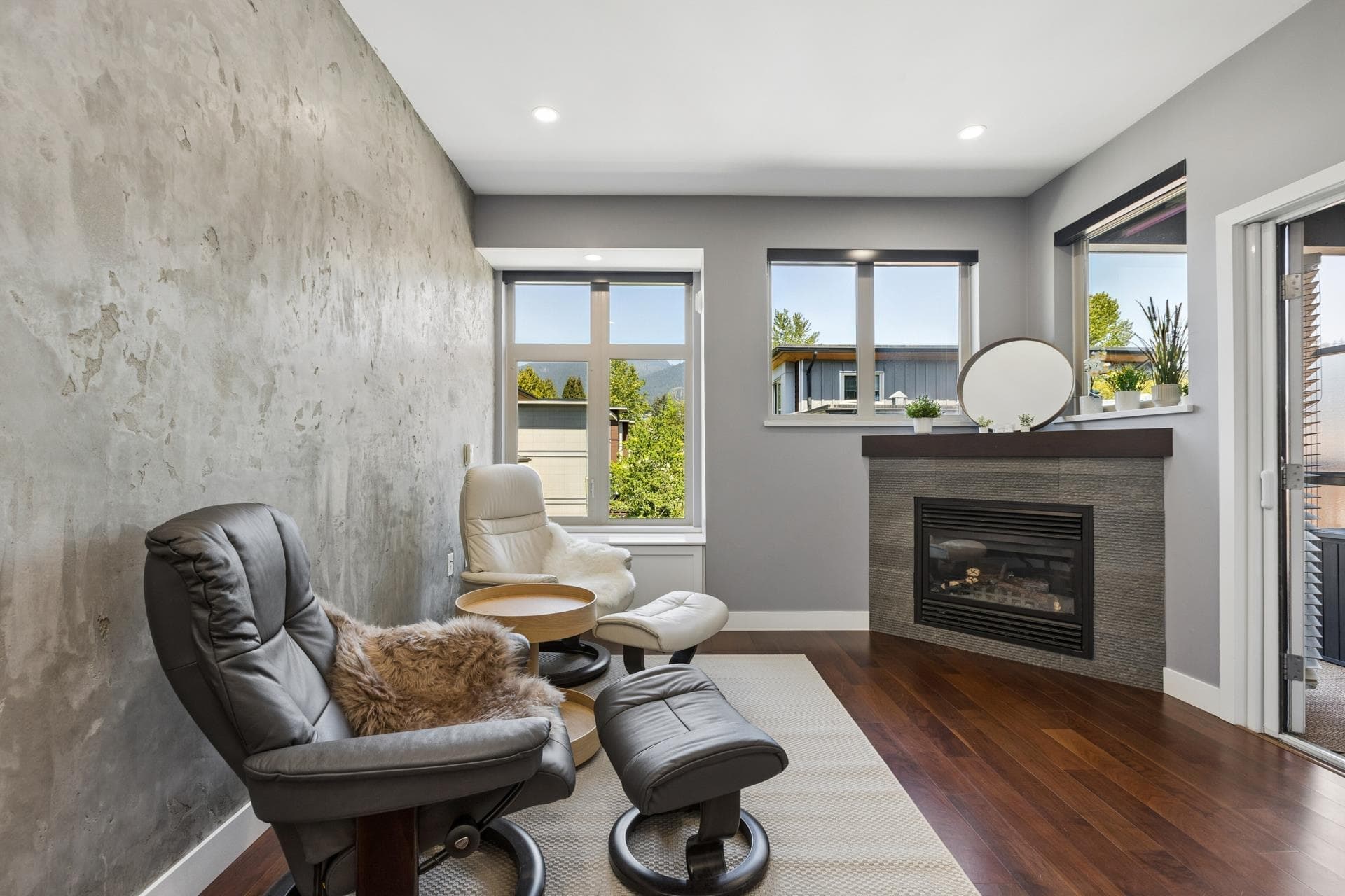 303 - 116 W 23rd Street, North Vancouver, V7M 2A9 — photo 2